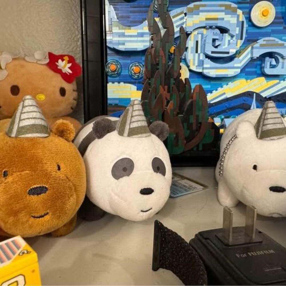 NEW WITH TAG/WE BEAR BEARS PLUSH